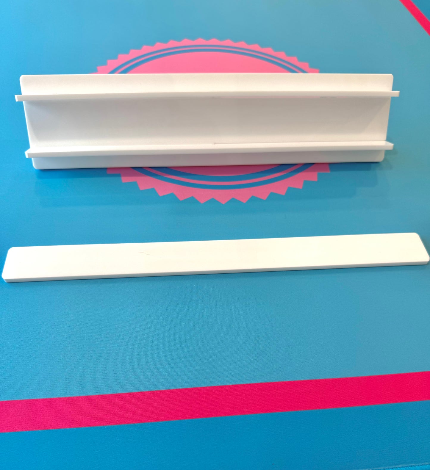 Mahj Mood white travel mahjong rack assembled — two rack pieces joined showing full rack height for mahjong gameplay